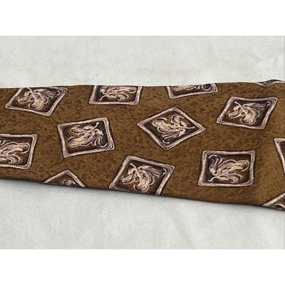 Vintage 90s Valentino Cravatte Silk Tie Mens Brown Pattern Made in Italy 4X58